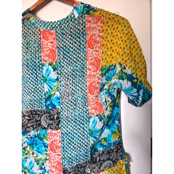 NEW Johnny Was Boho Paisley Ravenne Top In Multi Color Short Sleeve V Neck Small - Picture 6 of 12